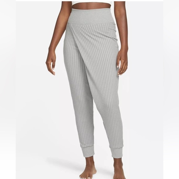 Nike Yoga green ribbed crossover jogger sweatpants size M - Picture 1 of 8